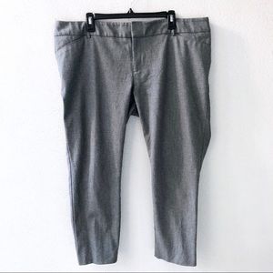 Merona • Classic fit cropped dress pants